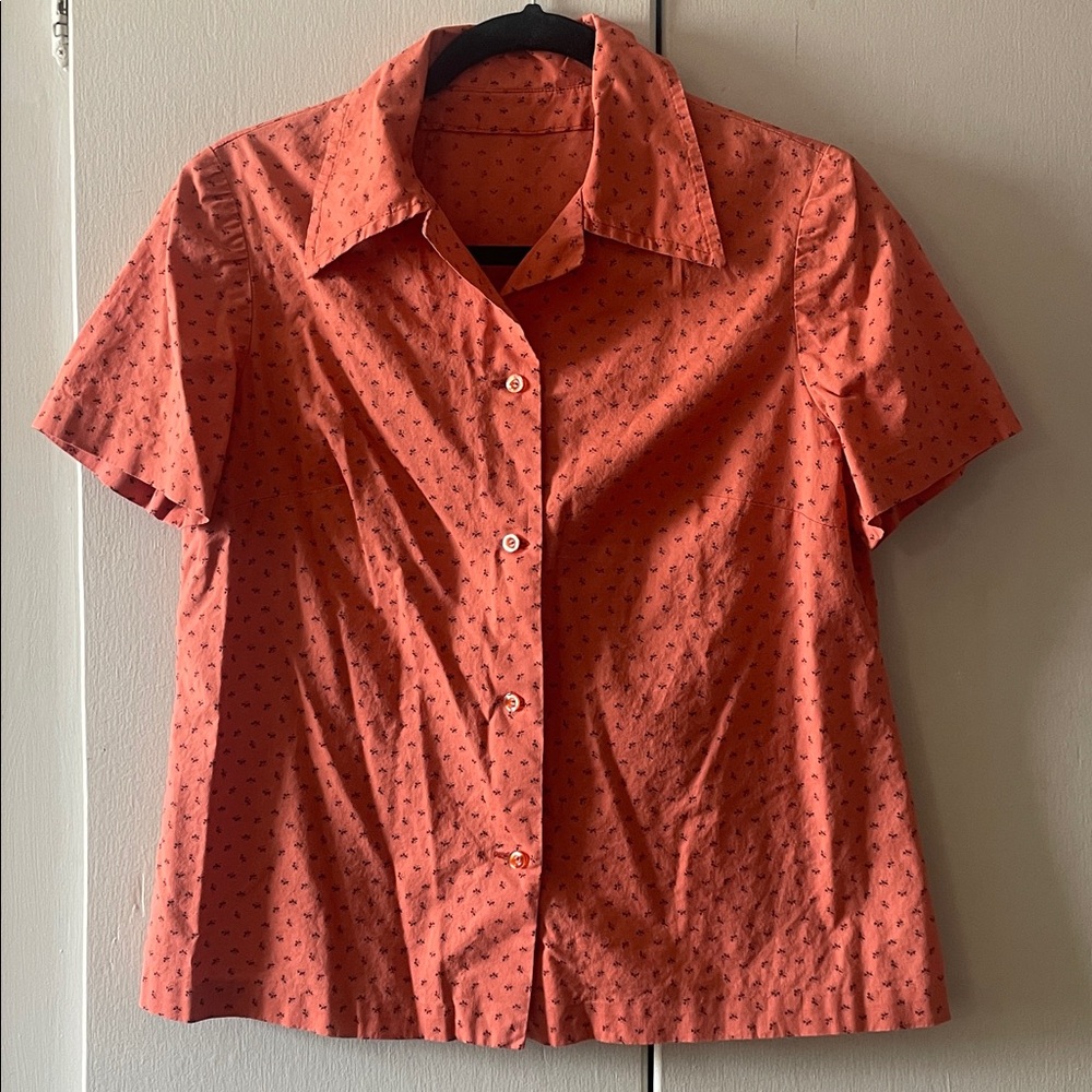 Vintage coral short sleeve button down blouse with floral print